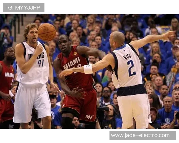 2006年NBA总决赛第二场热火与小牛的激烈对决回顾与分析 2006年NBA总决赛第二场热火与小牛的激烈对决回顾与分析