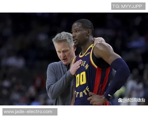 2015年NBA勇士与国王精彩对决全场比赛录像回顾与分析 2015年NBA勇士与国王精彩对决全场比赛录像回顾与分析